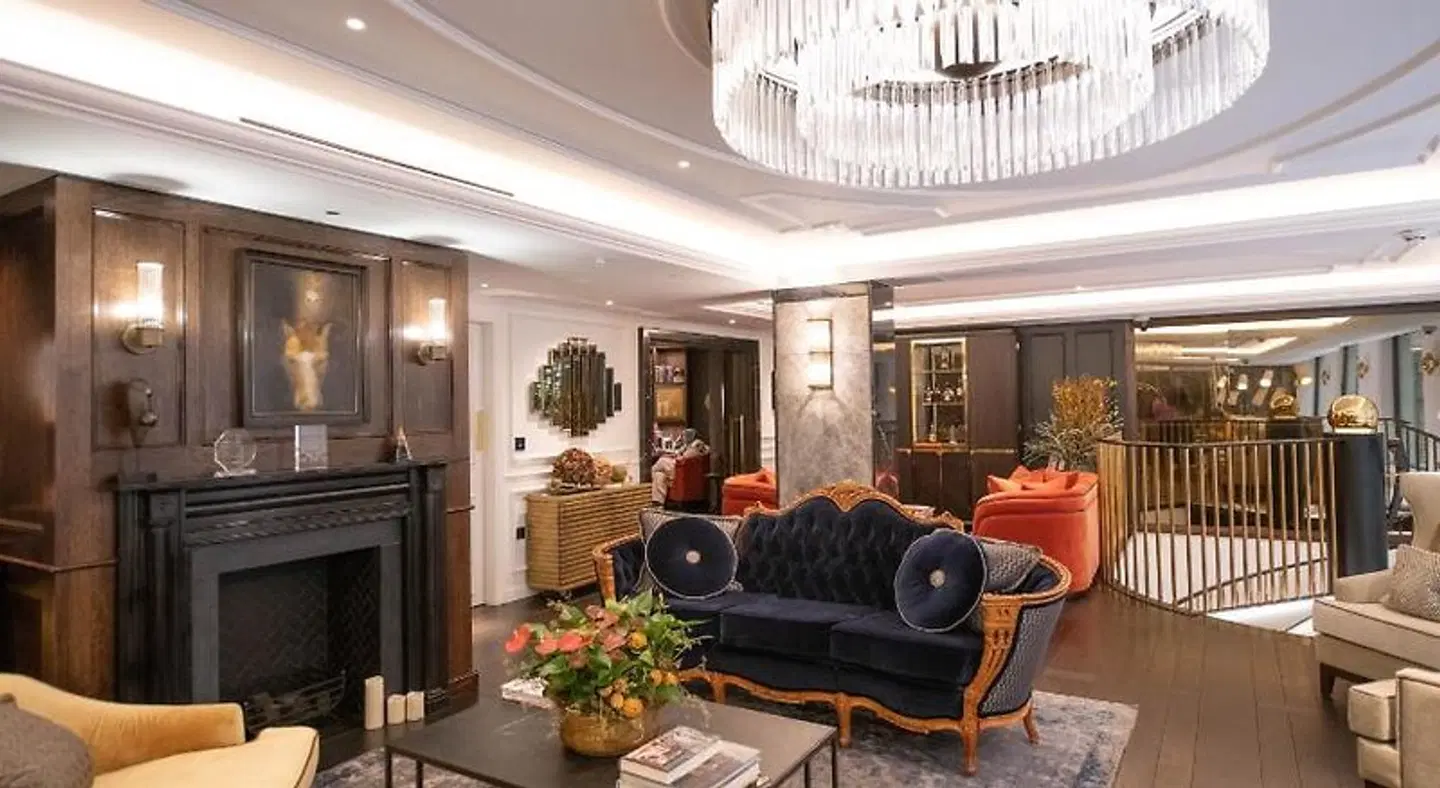 The Guardsman LOUNGE_LOBBY