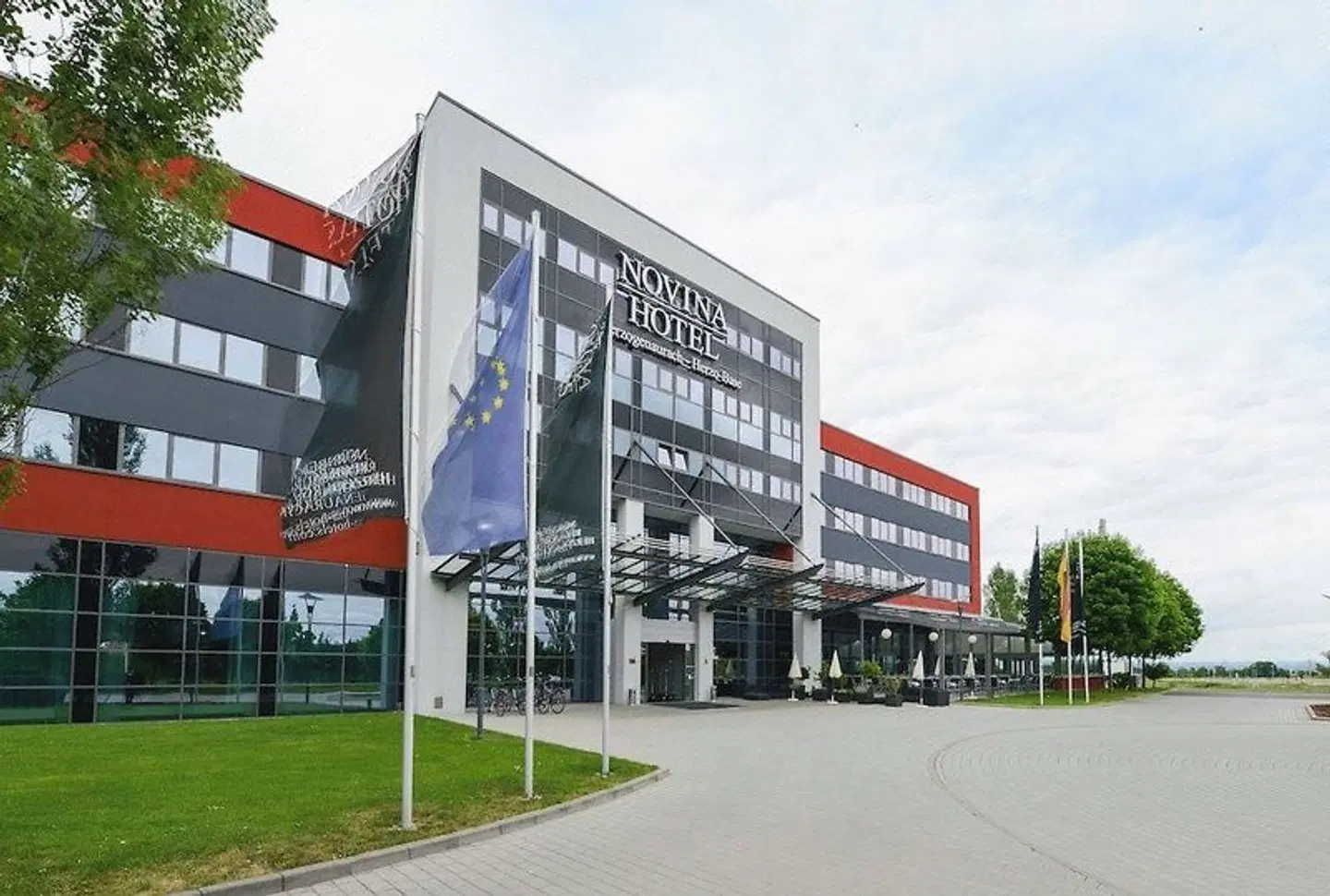Ramada Herzogenaurach Herzo-Base EXTERIOR