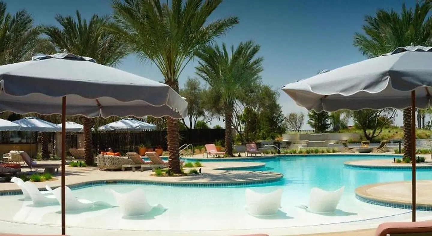 Hotel Solea, Autograph Collection OUTDOOR_POOL