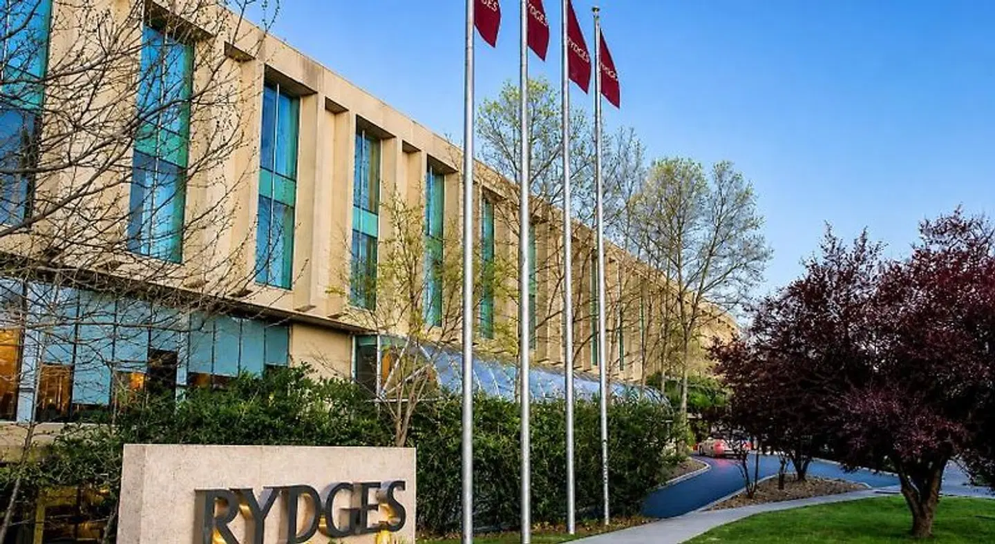 Rydges Canberra EXTERIOR