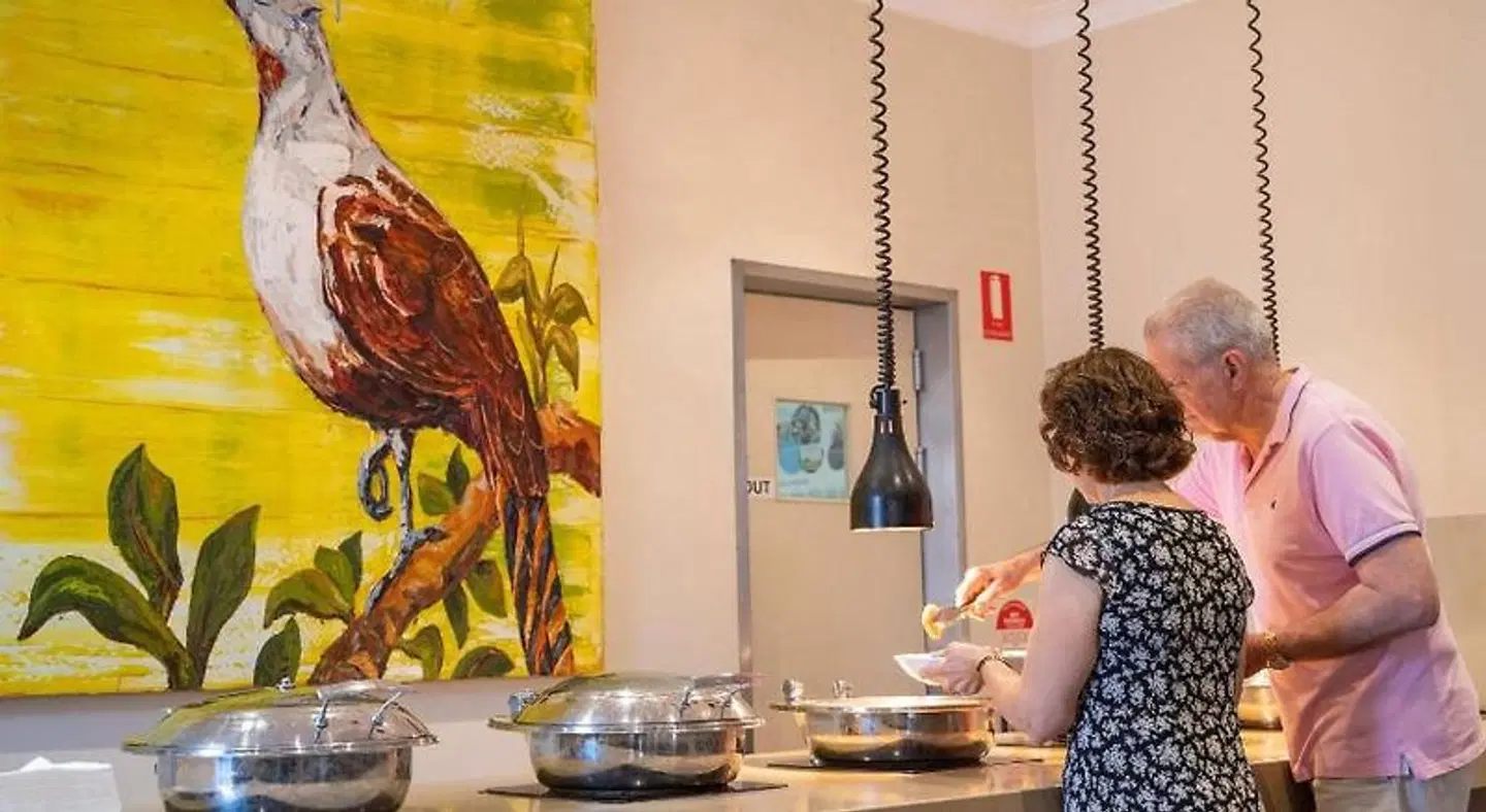 Mercure Canberra PEOPLE