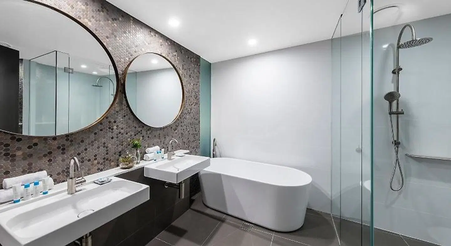 Vibe Hotel Canberra Airport Badezimmer