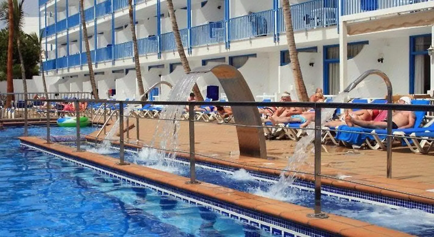 Costa Volcan Apartments Hallenbad