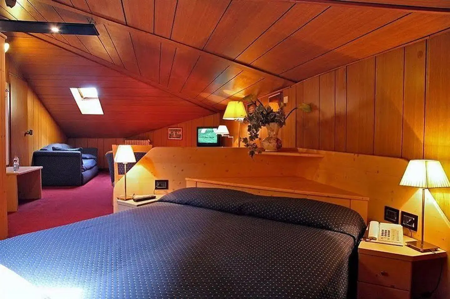 Garden ROOM_EXAMPLE