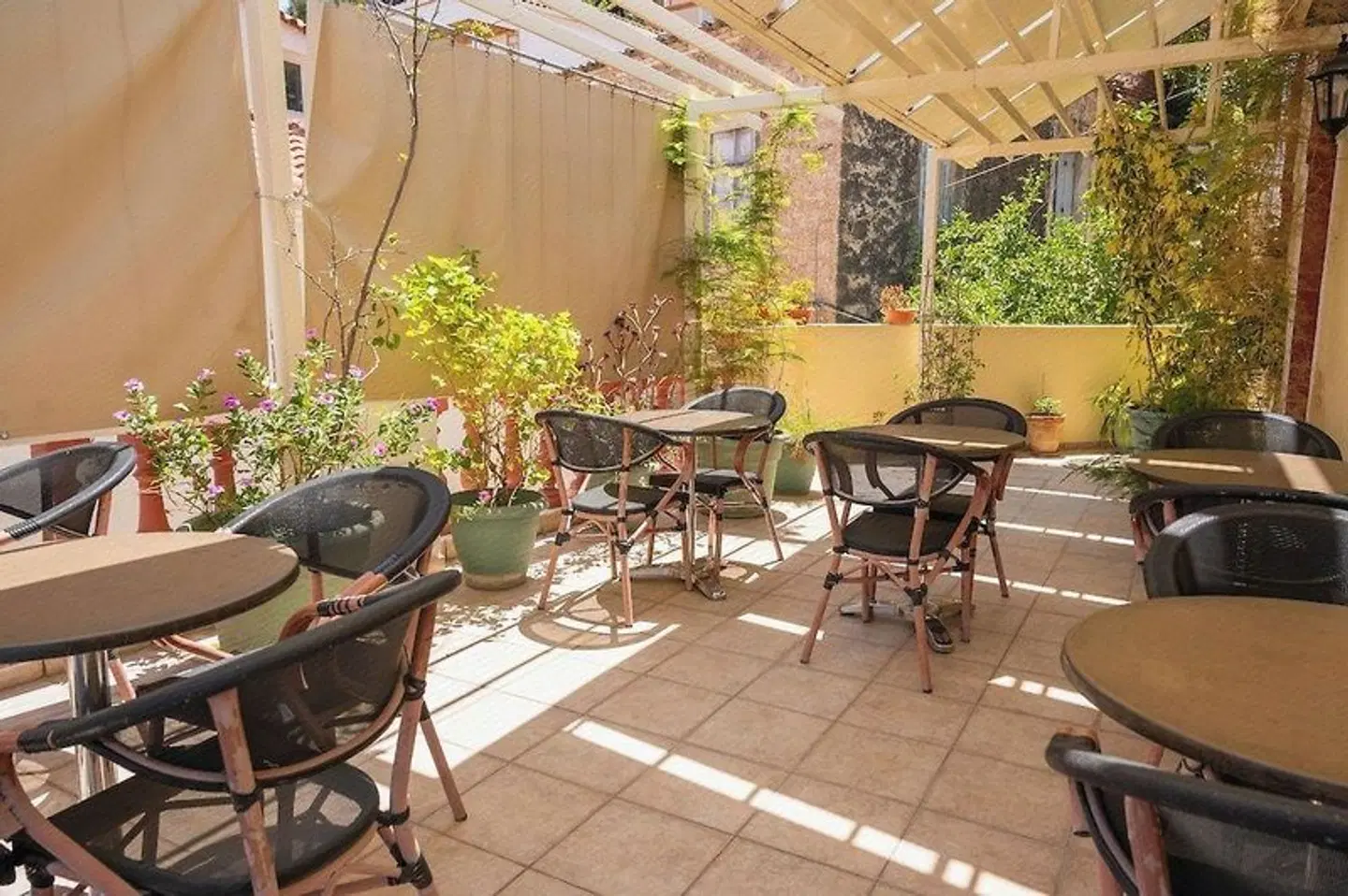 Aktaion City Hotel Terrasse