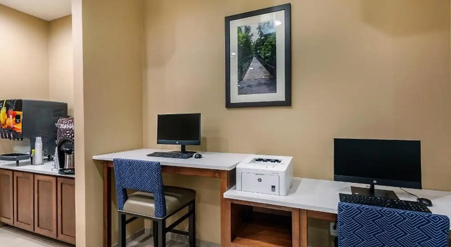 Comfort Suites ROOM_EXAMPLE