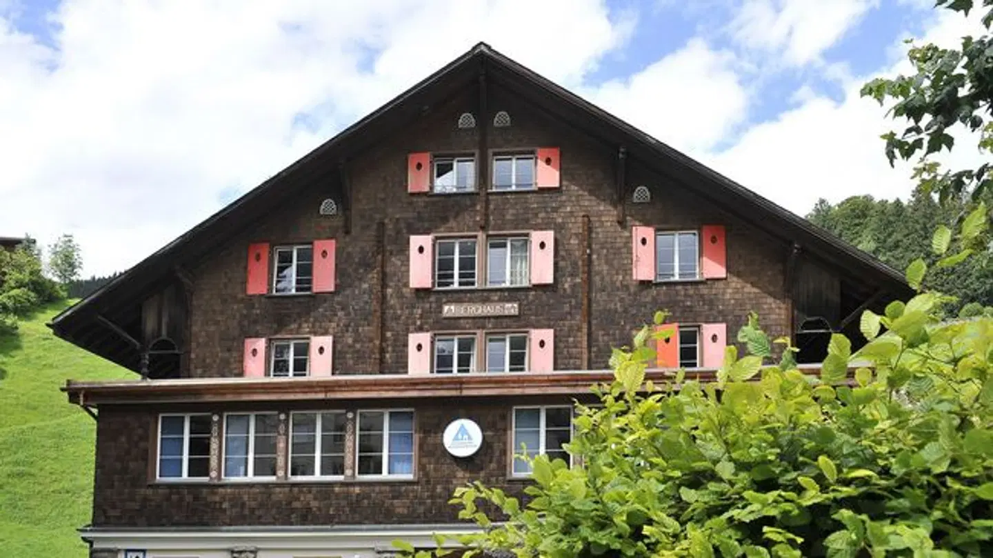 Engelberg Youth Hostel EXTERIOR