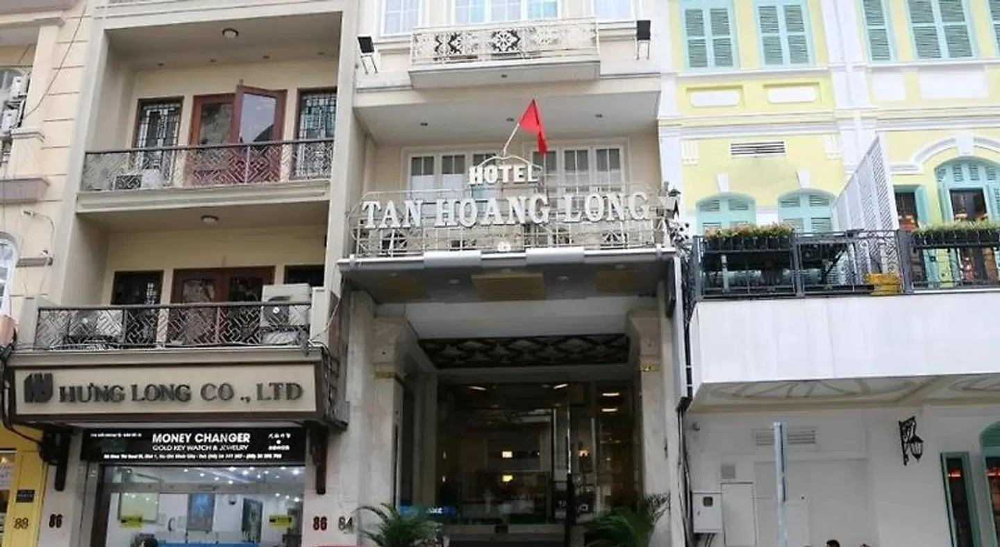 Tan Hoang Long Hotel EXTERIOR