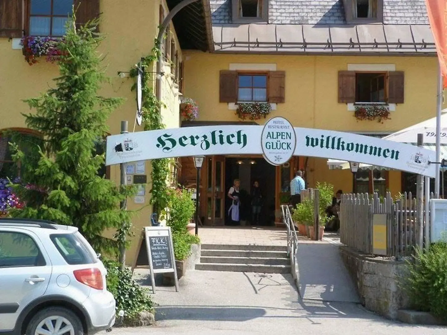 Land-Gut-Hotel & Restaurant Alpenglück EXTERIOR
