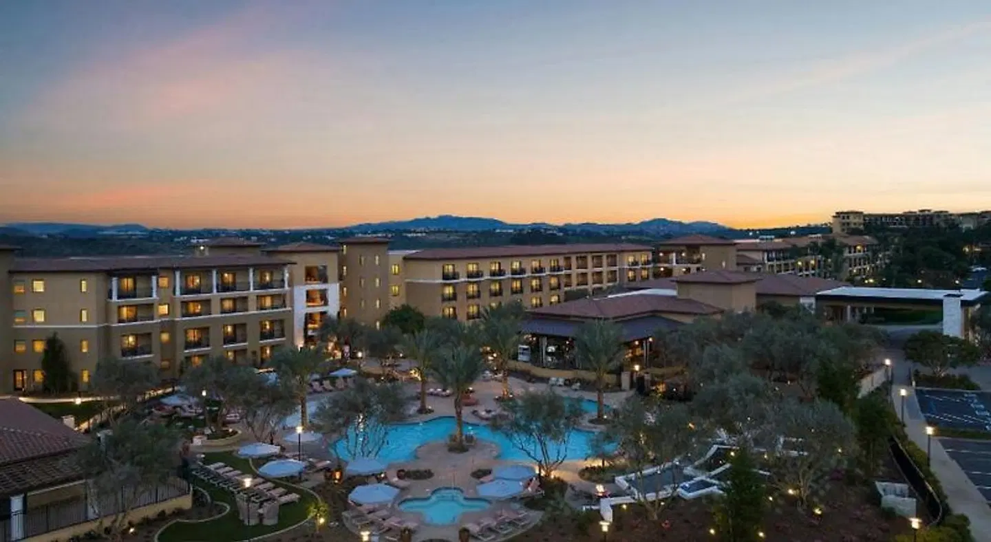 Hotel Solea, Autograph Collection OUTDOOR_POOL