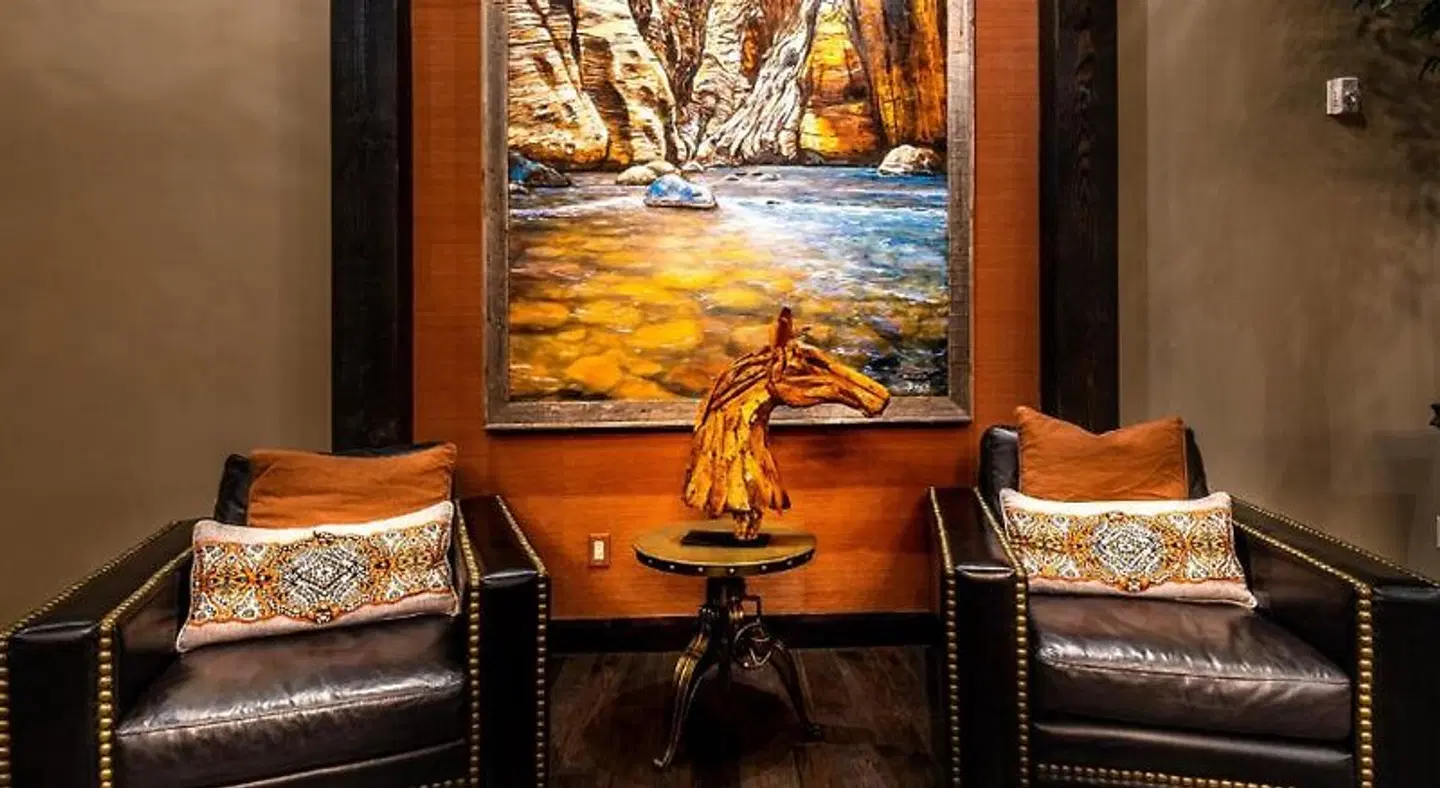 Desert Rose Inn & Cabins Bar