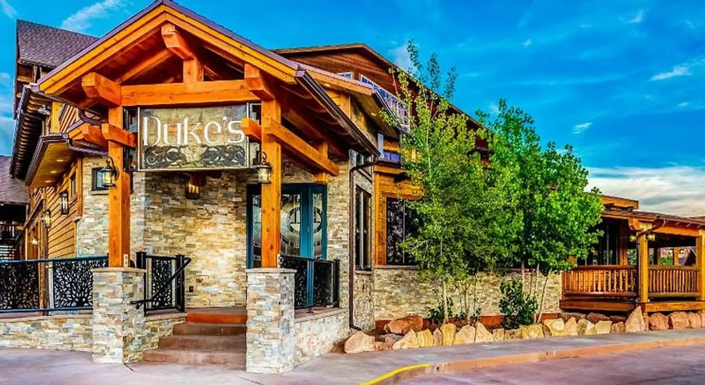 Desert Rose Inn & Cabins EXTERIOR