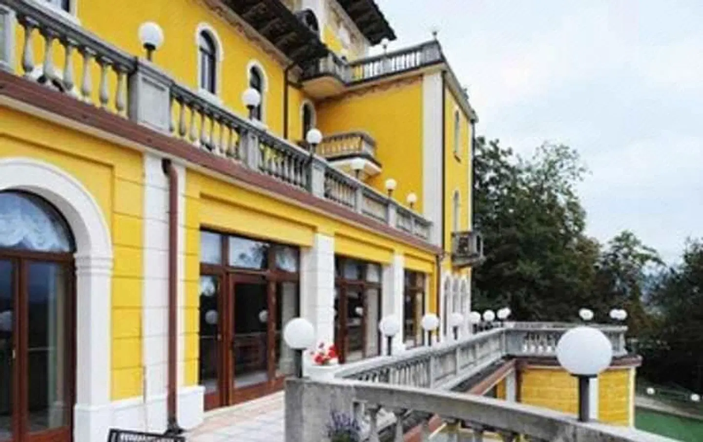 Grand Hotel Astoria EXTERIOR