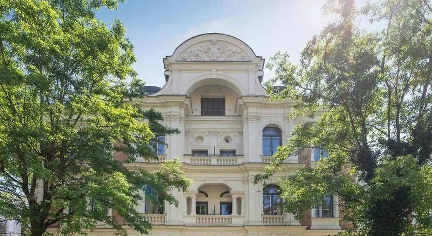 Hotel Uhland EXTERIOR