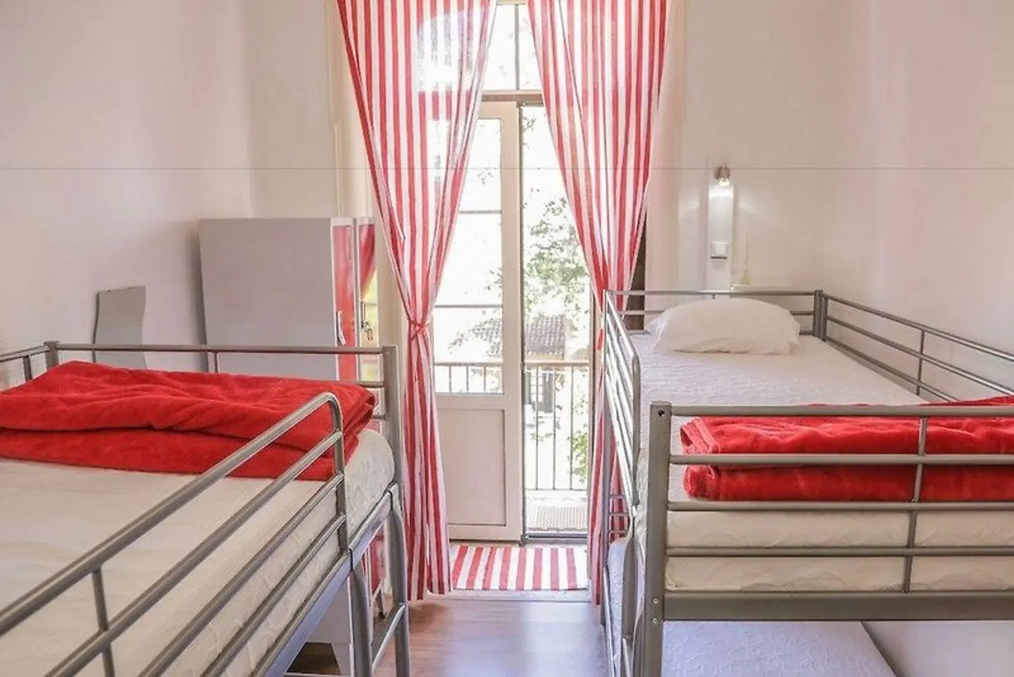 Hostel 402 ROOM_EXAMPLE