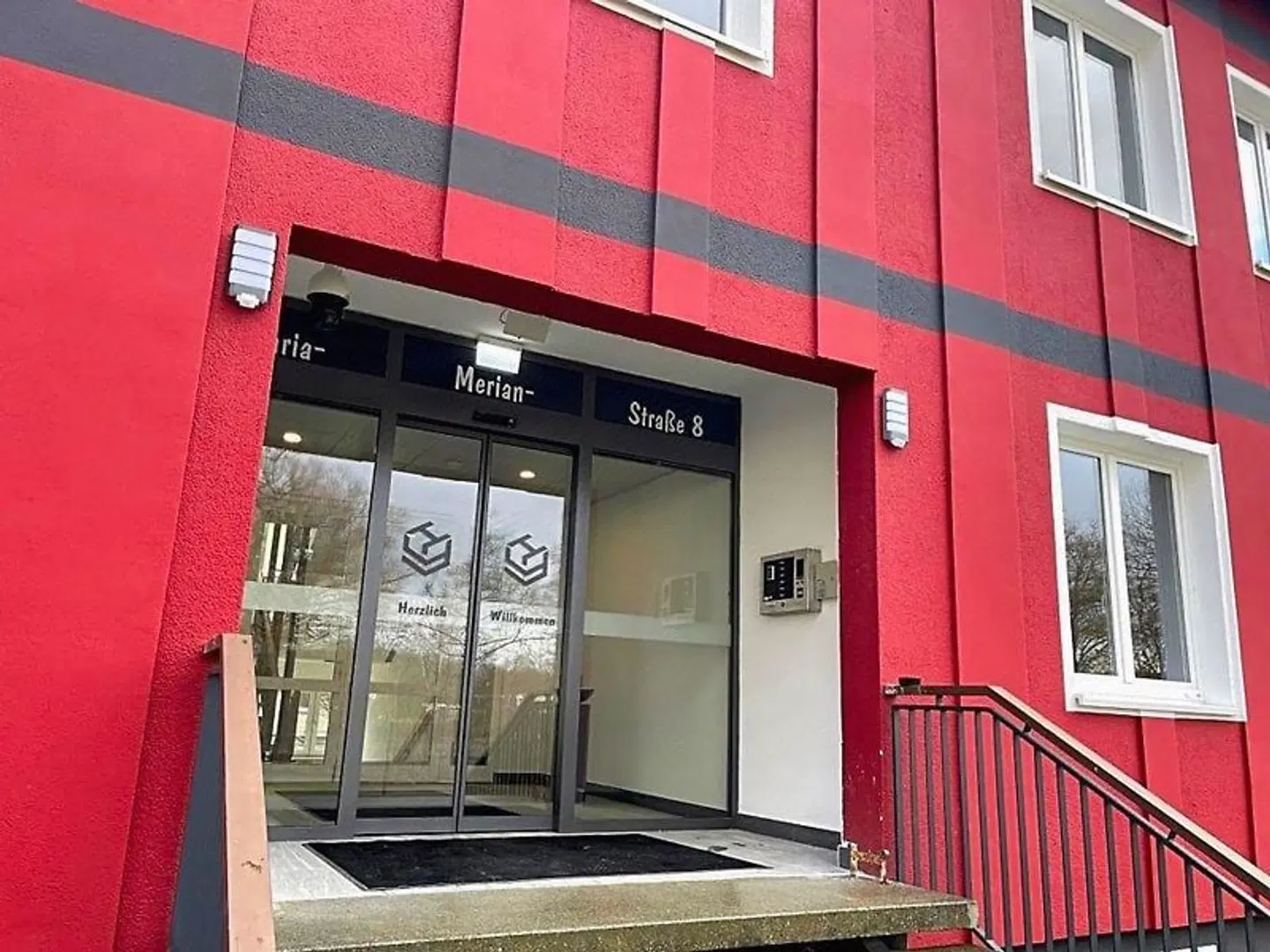 Yebs Hotel EXTERIOR