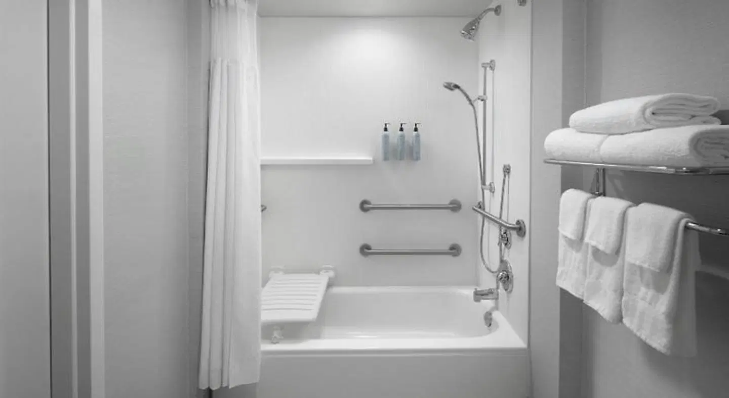 Courtyard by Marriott Atlanta Buckhead Badezimmer