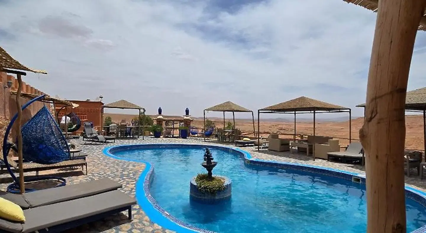 Paradise of Silence OUTDOOR_POOL