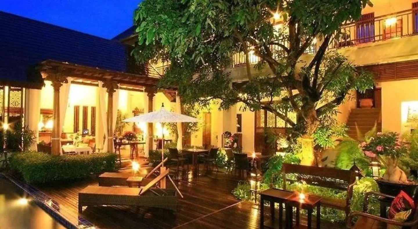 Baan Klang Wiang Boutique Hotel Chiang Mai Terrasse