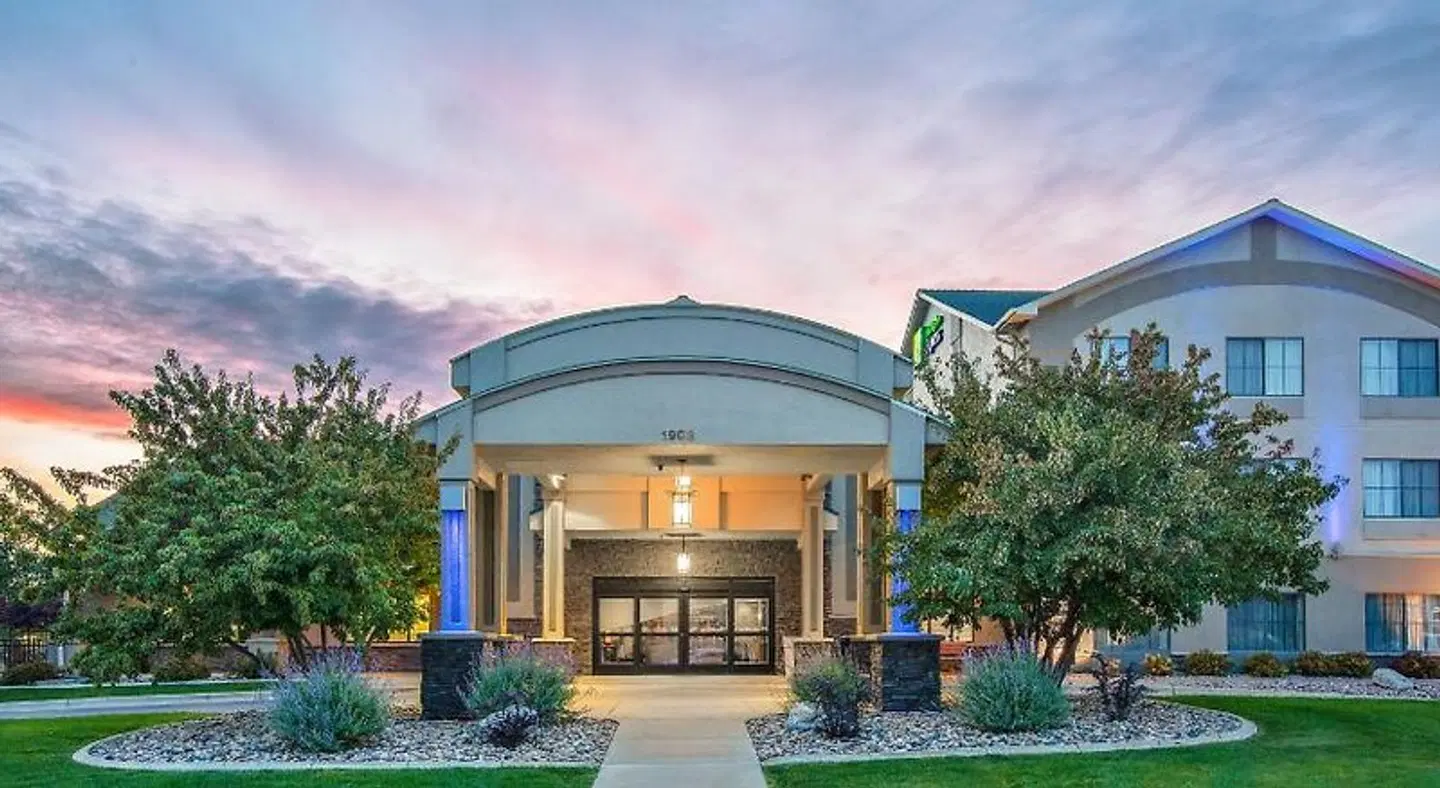 Holiday Inn Express & Suites Gillette by IHG EXTERIOR