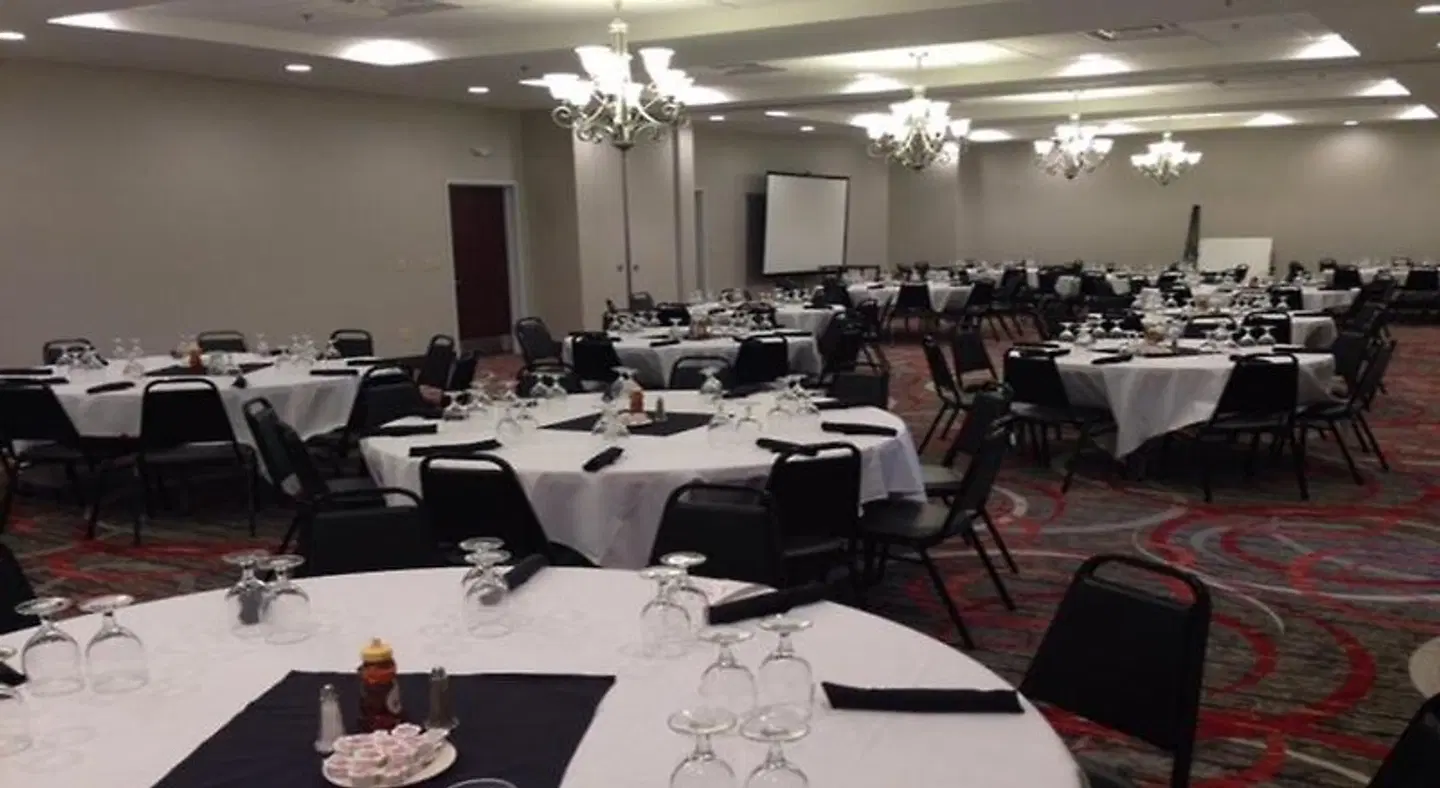 Holiday Inn & Suites Lafayette North by IHG Konferenz