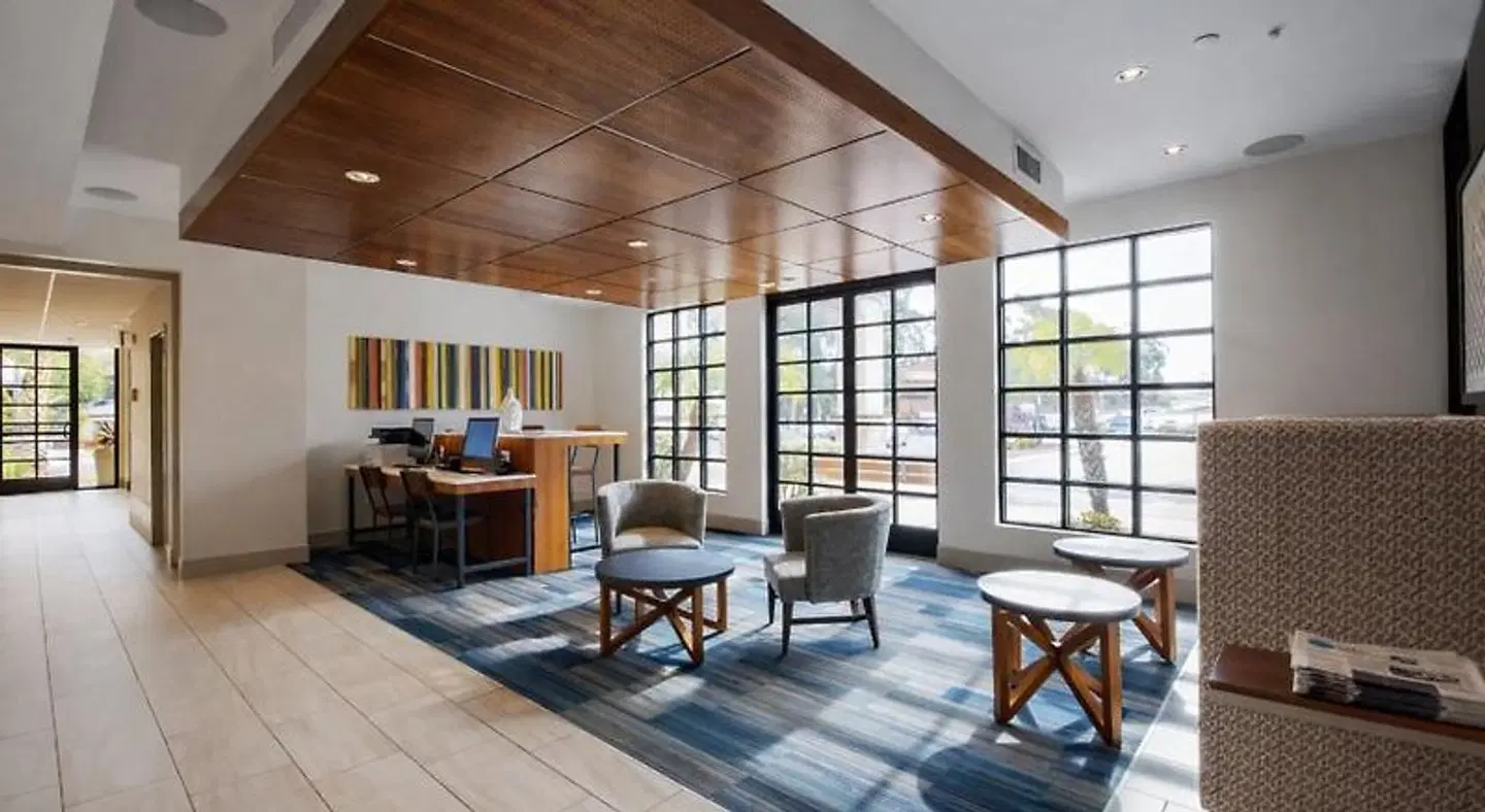 Holiday Inn Express Mira Mesa-San Diego by IHG LOUNGE_LOBBY