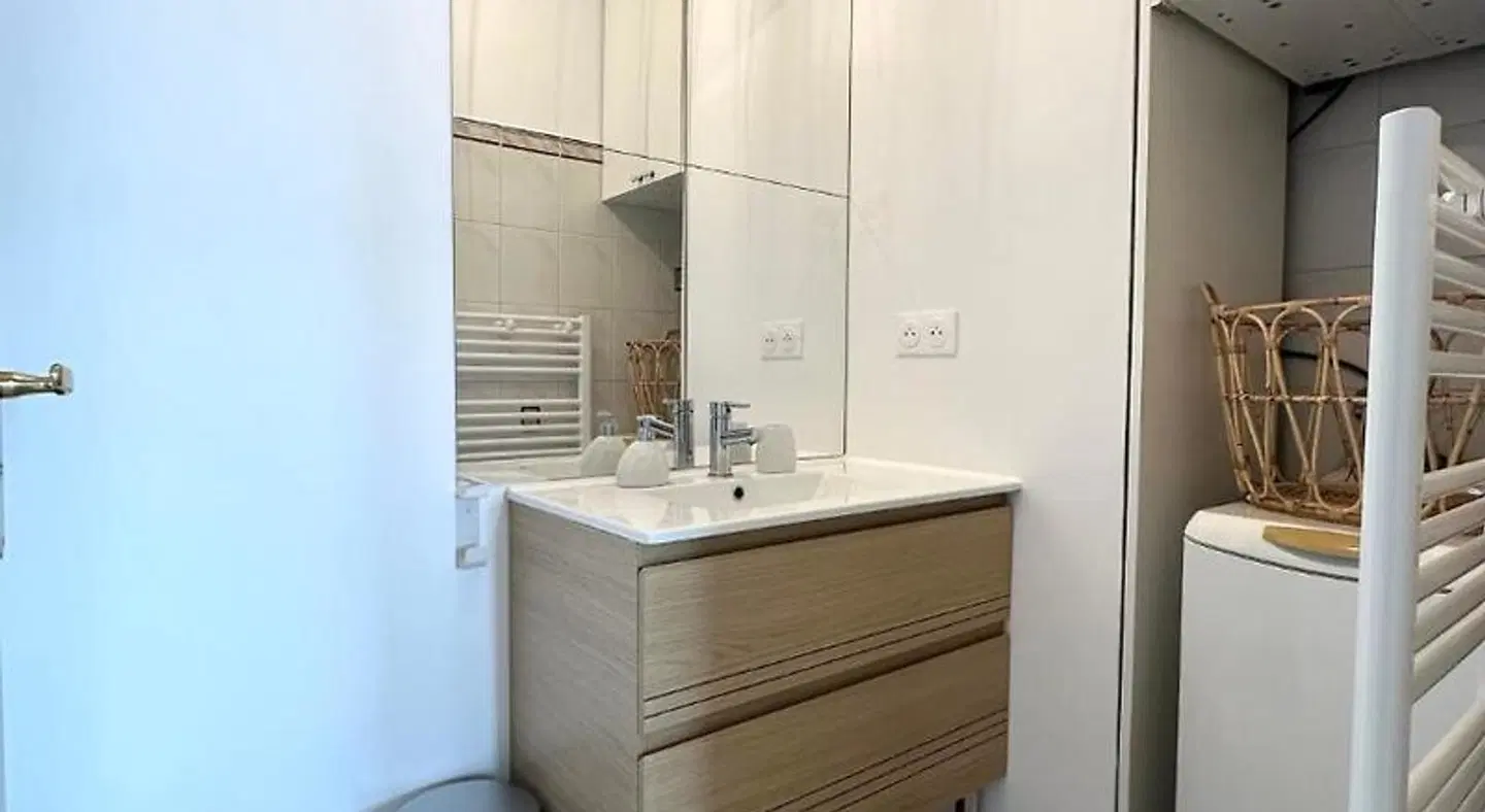 Reims Sherpa Guest House Badezimmer