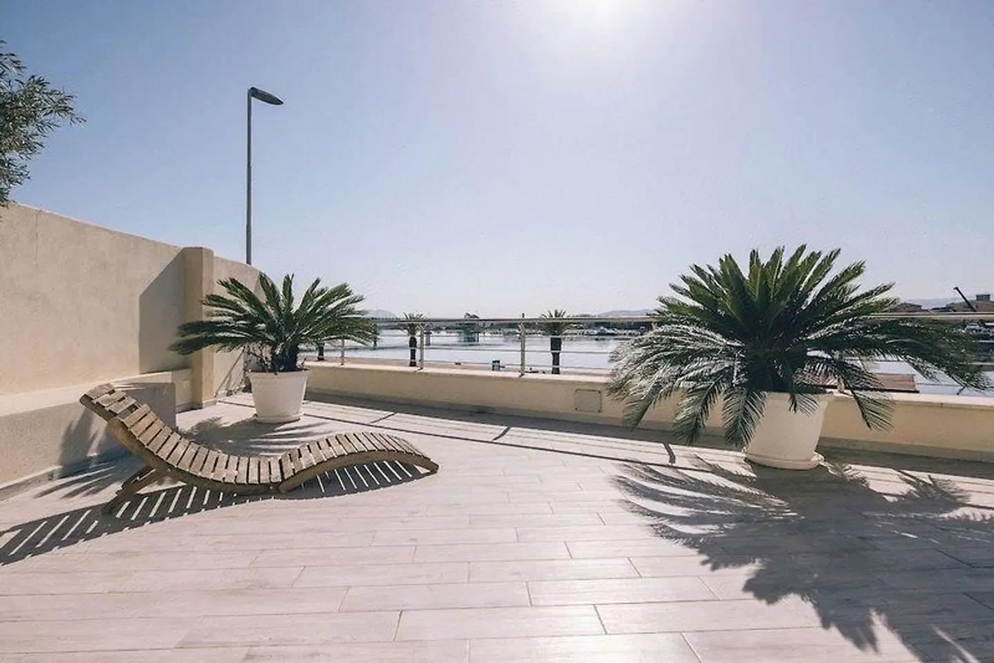 La Promenade Strand