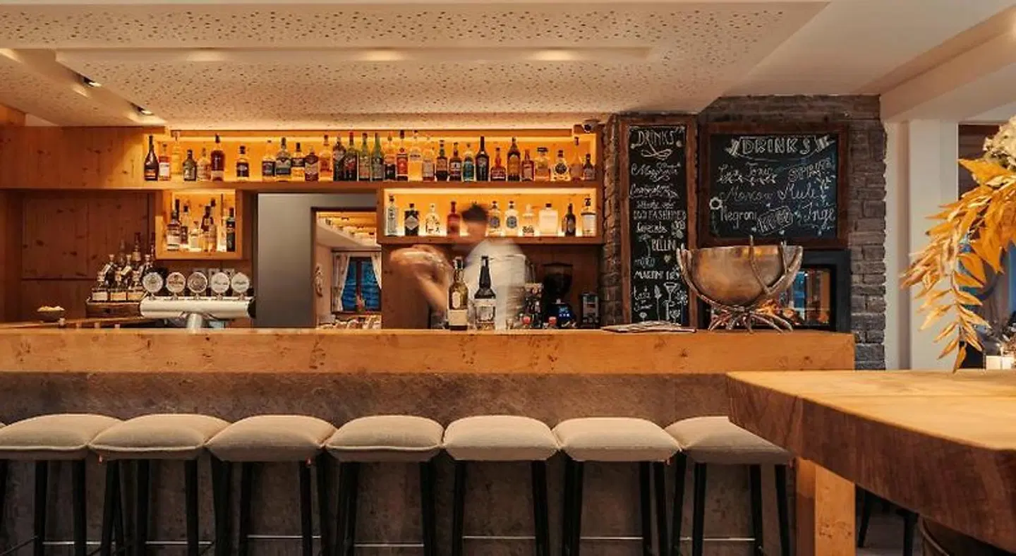 Helmhotel Bar
