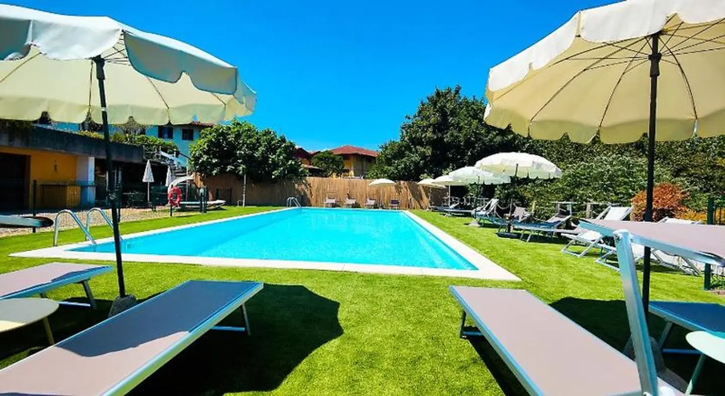 Hotel Tenesi OUTDOOR_POOL