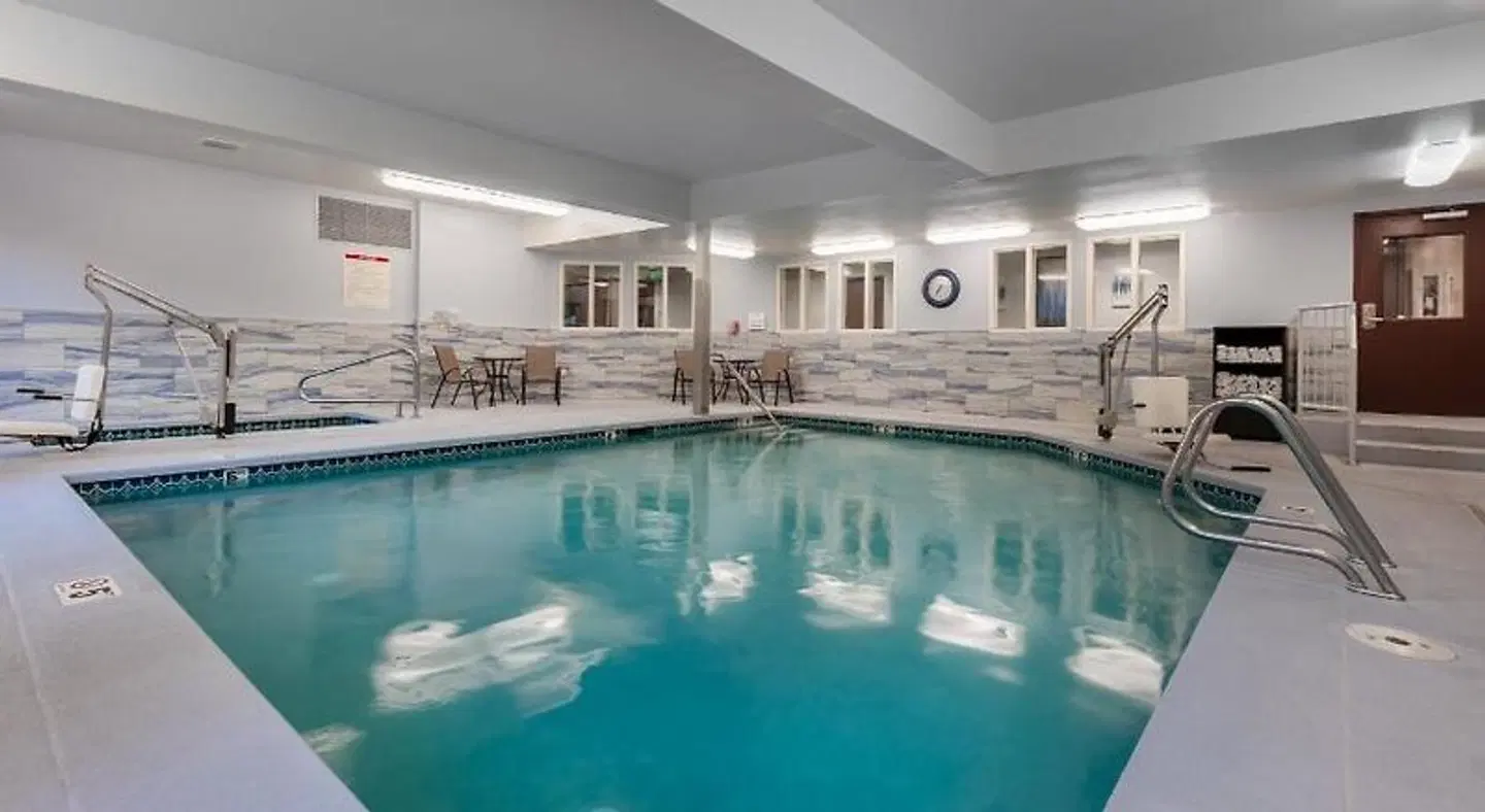 Holiday Inn Express Spokane-Valley by IHG Hallenbad
