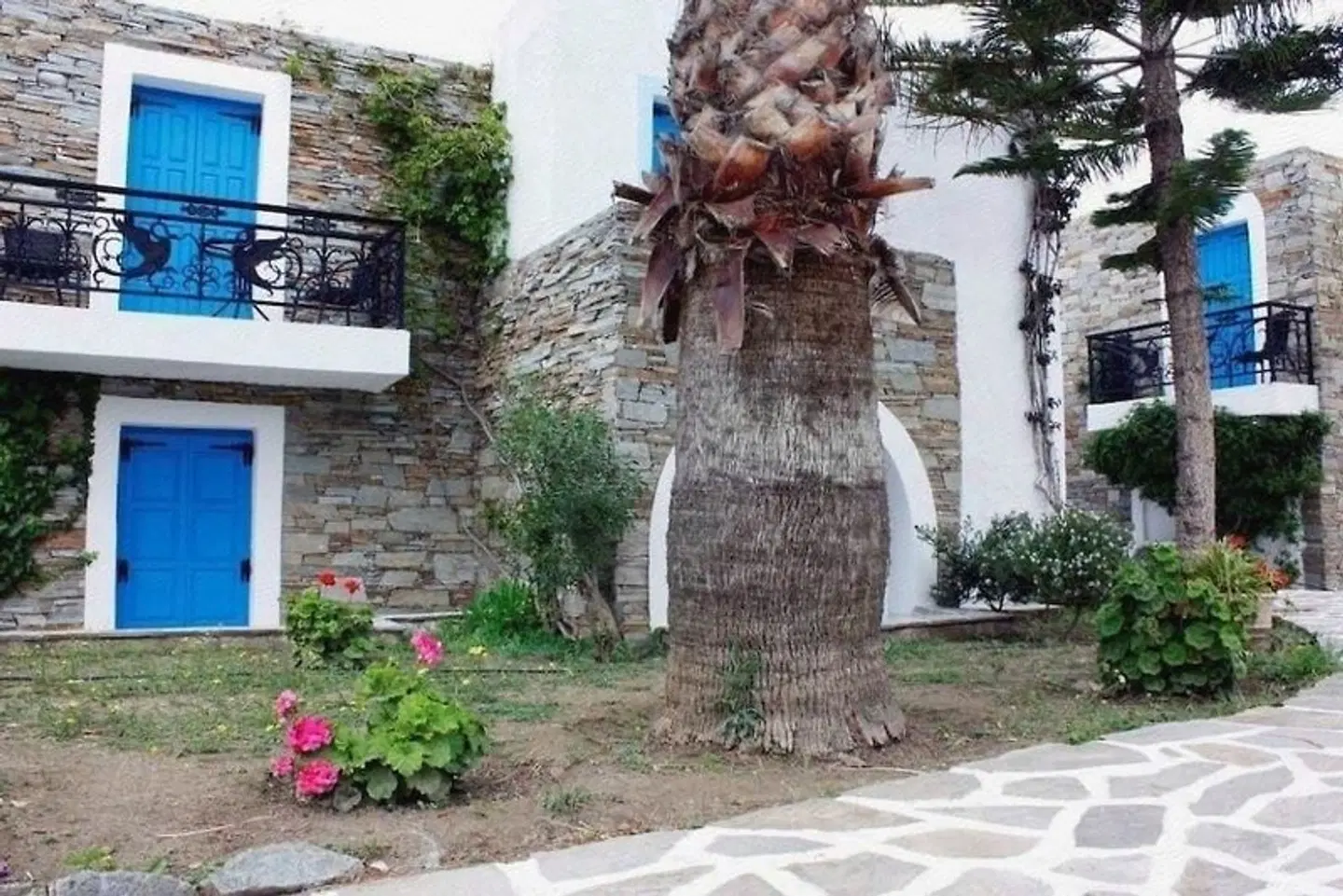 Naxos Holidays EXTERIOR