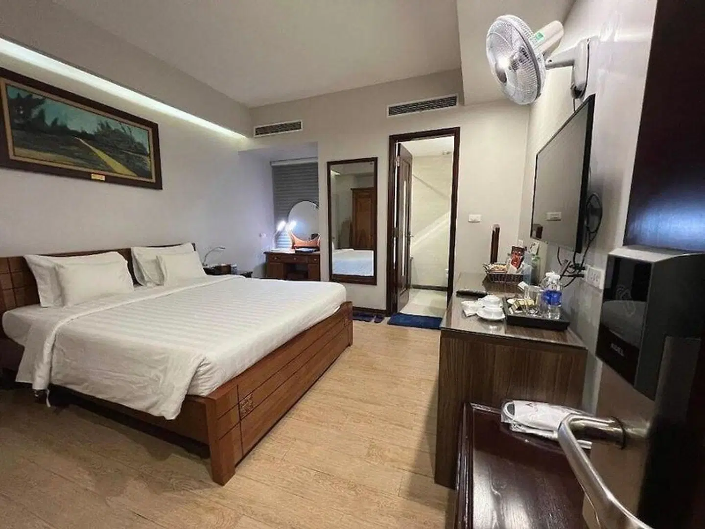 A25 Nguyn Khuyn ROOM_EXAMPLE