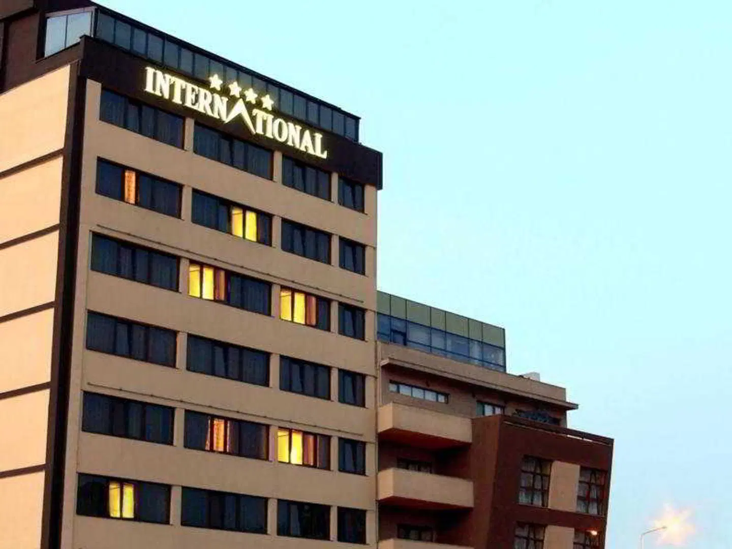 International Bucharest Hotel EXTERIOR