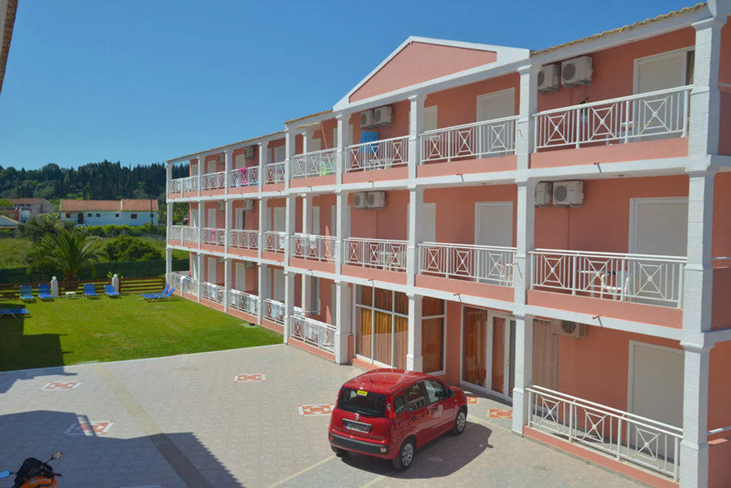 Angelina Hotel & Apartments Terrasse