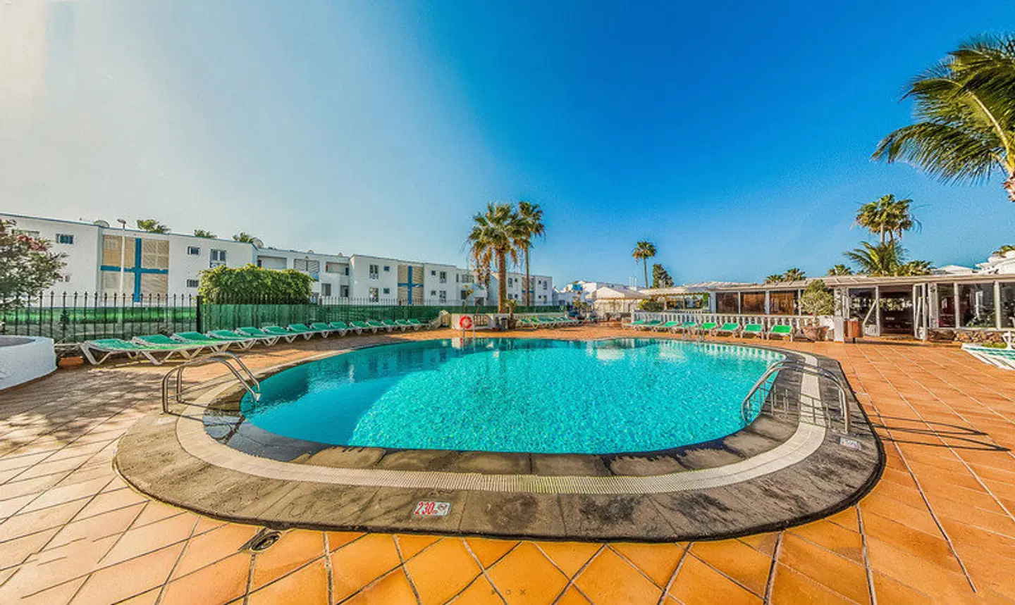 Hotel Suite Montana Club OUTDOOR_POOL