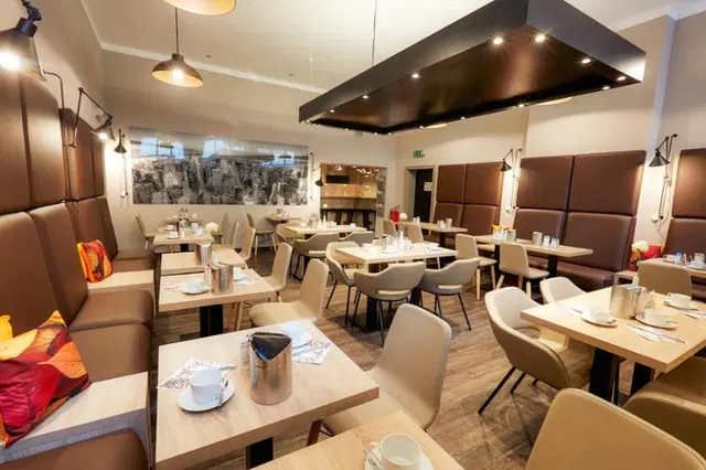 Manhattan Restaurant