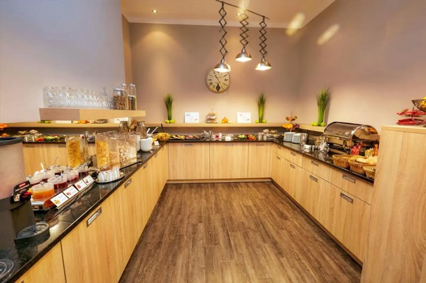 Manhattan Restaurant