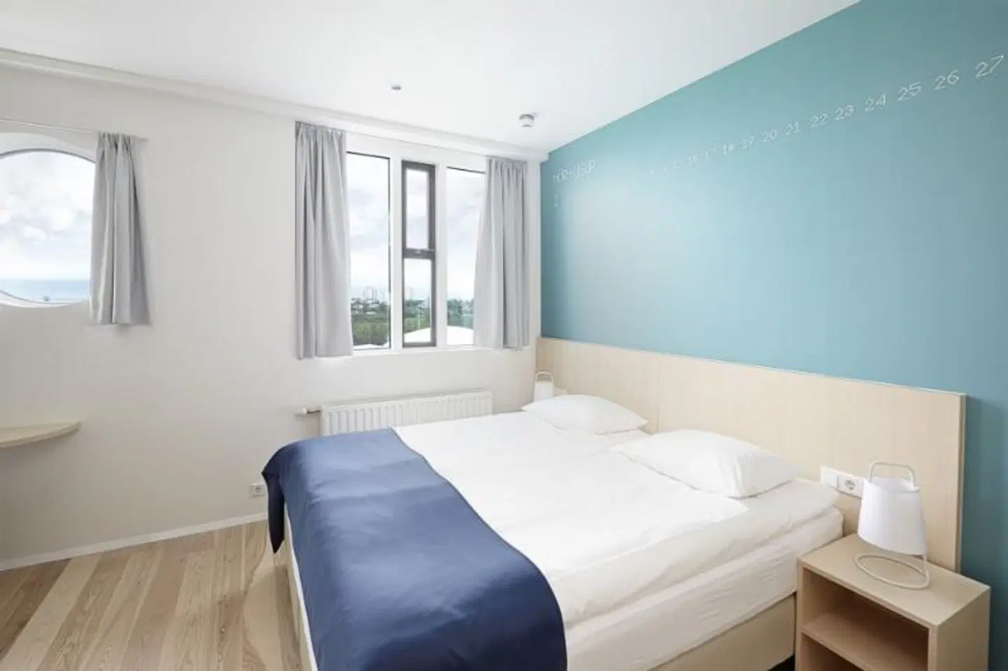 Reykjavik Lights ROOM_EXAMPLE