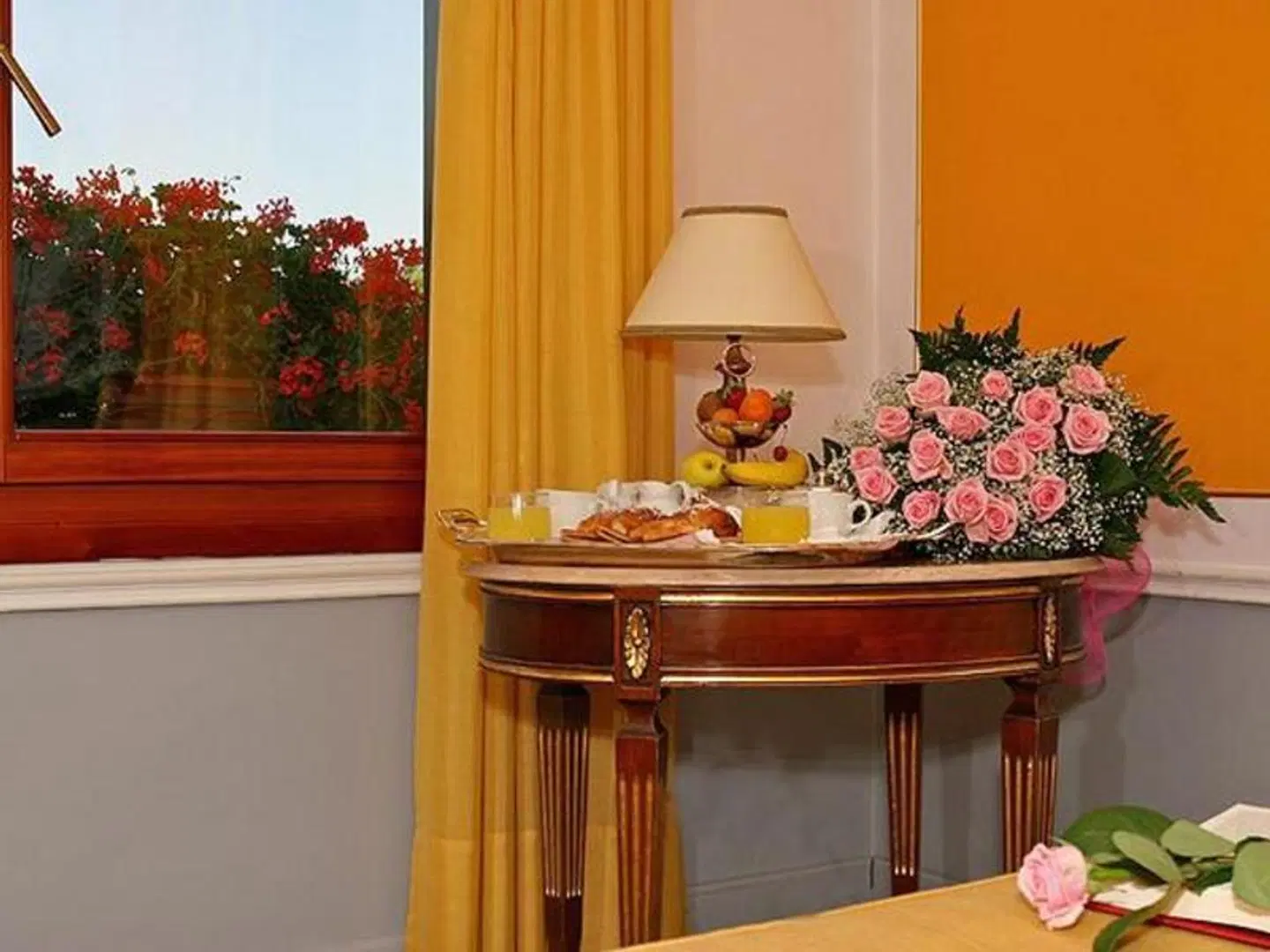 Arlecchino ROOM_EXAMPLE