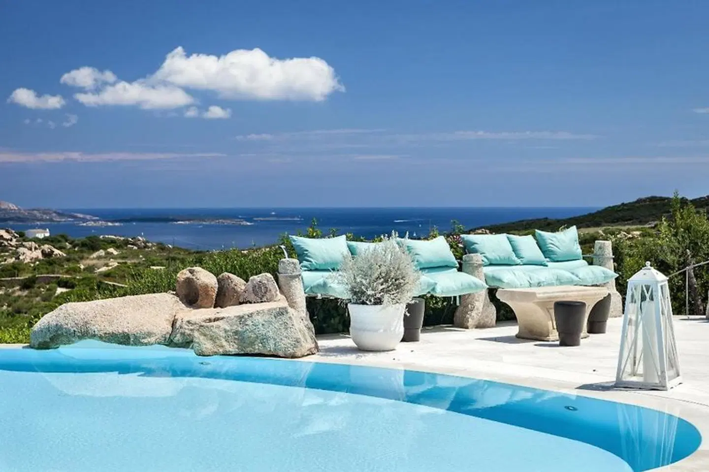 Li Finistreddi Exclusive Country Retreat OUTDOOR_POOL