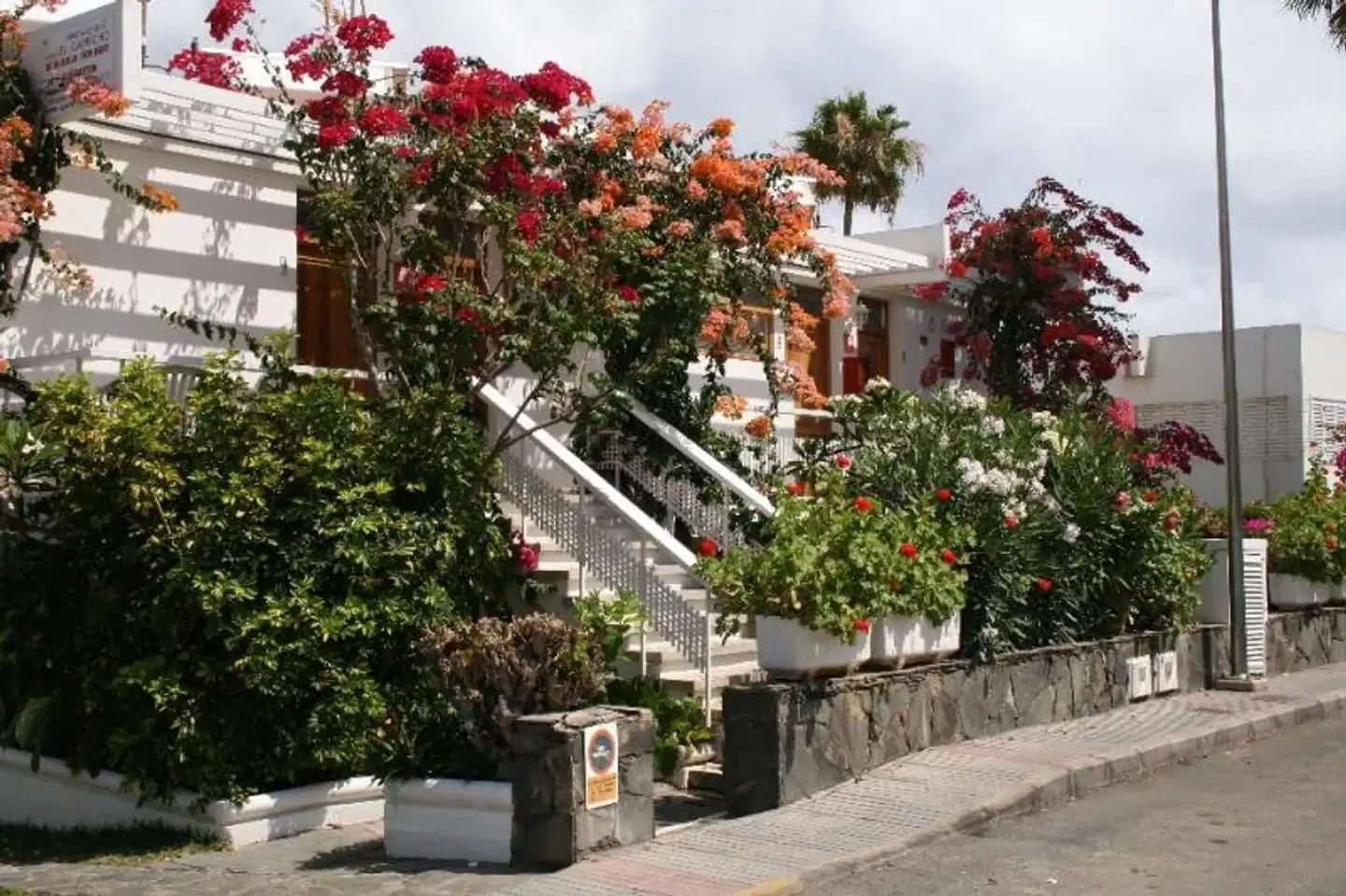 Apartamentos El Capricho Aussenansicht