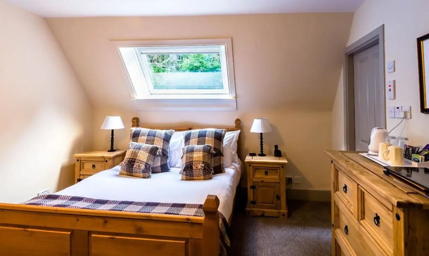 Inch Hotel ROOM_EXAMPLE