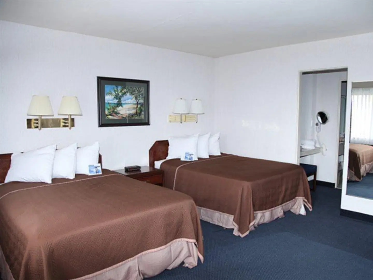 La Jolla Beach Travelodge ROOM_EXAMPLE