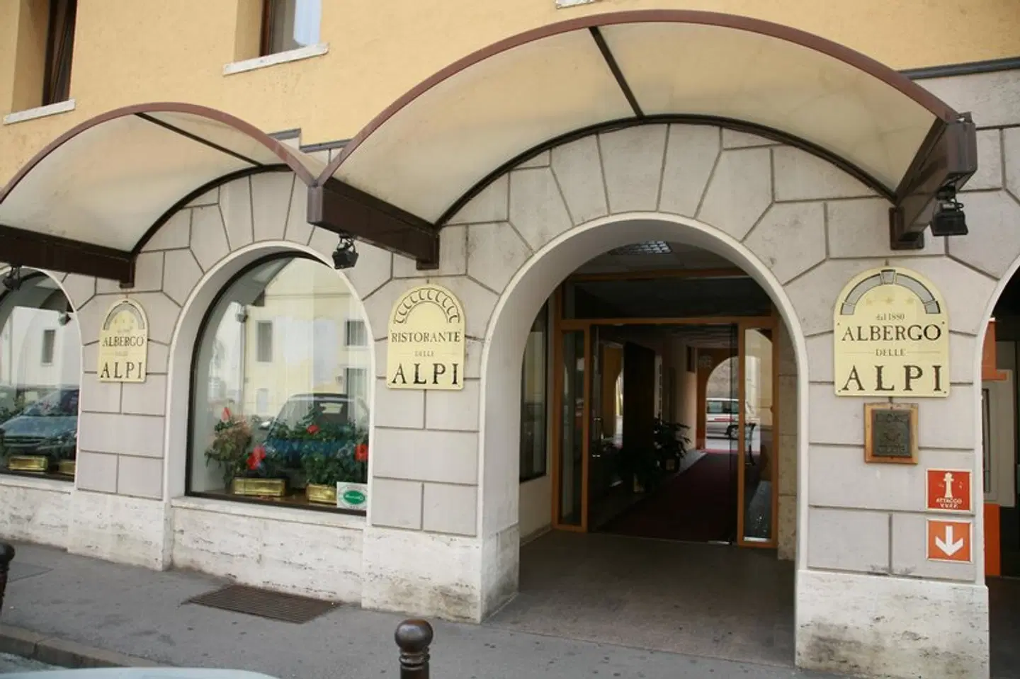 Albergo Delle Alpi EXTERIOR