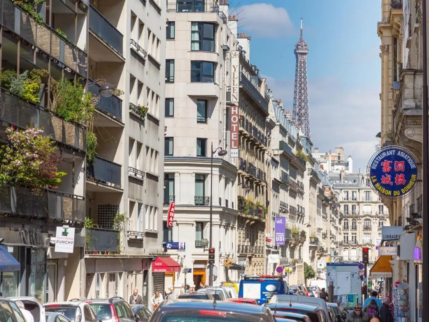 Yllen Eiffel EXTERIOR