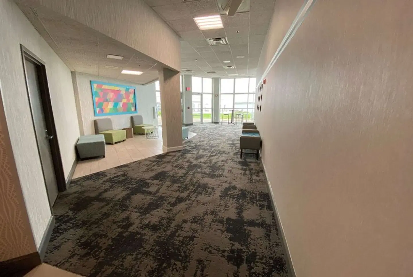 41 Lakefront Hotel, Trademark Collection By Wyndham LOUNGE_LOBBY