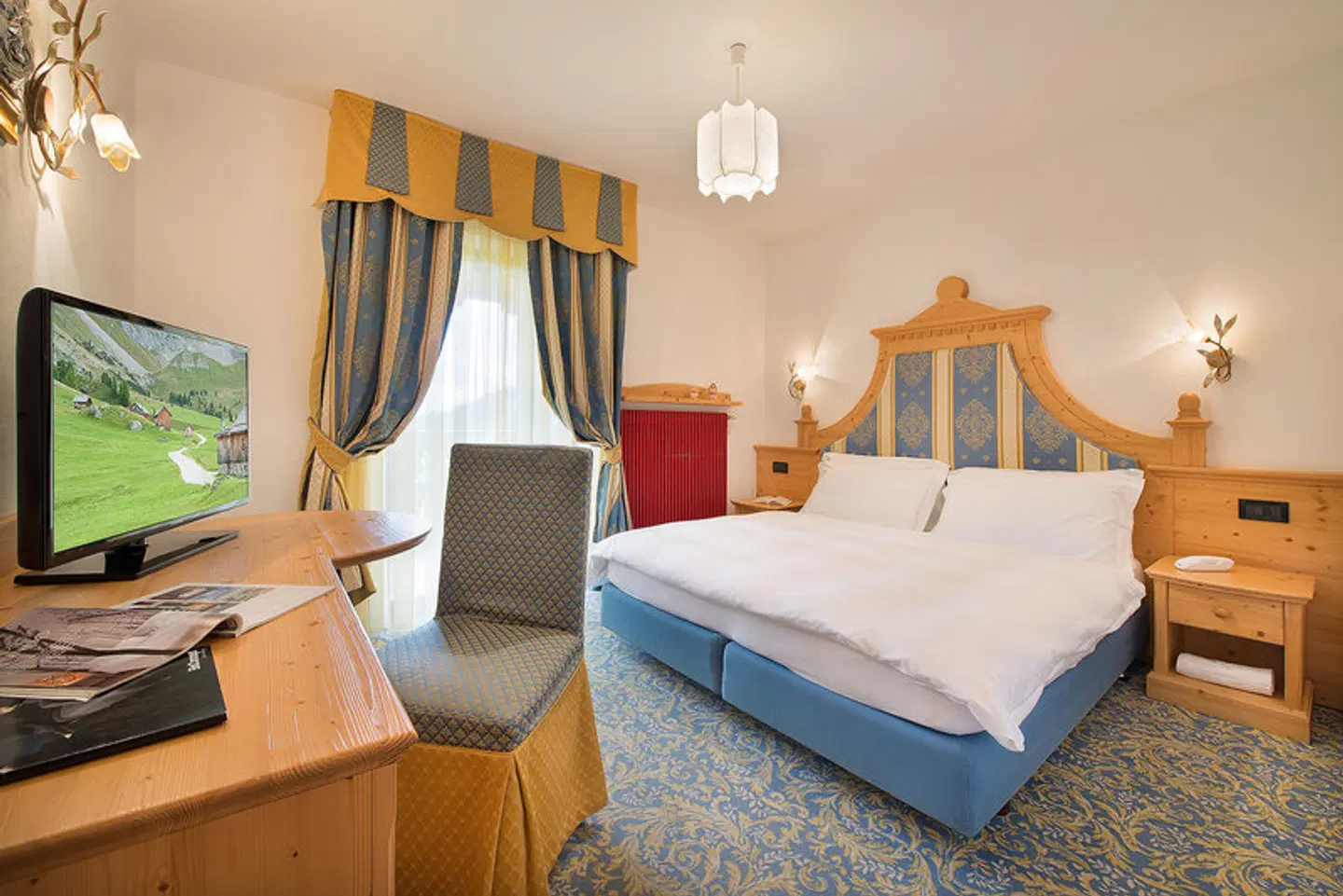 Cristallo ROOM_EXAMPLE