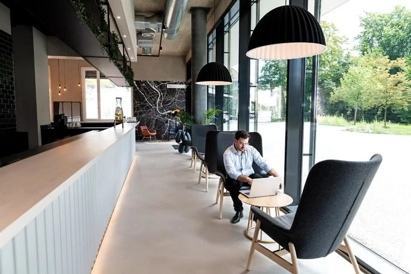 B&B Hotel Basel Bar