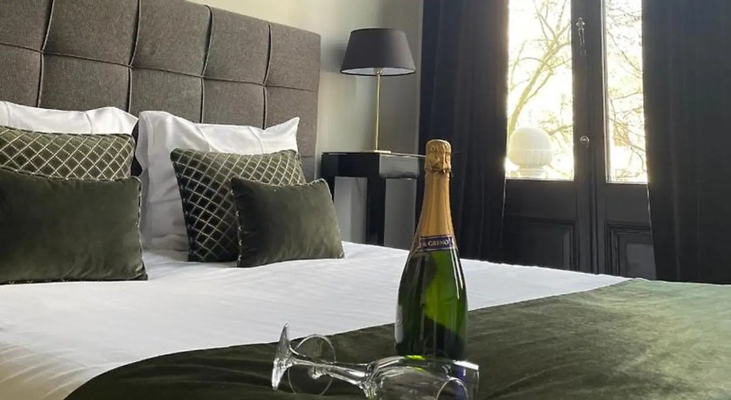 B in Antwerp ROOM_EXAMPLE